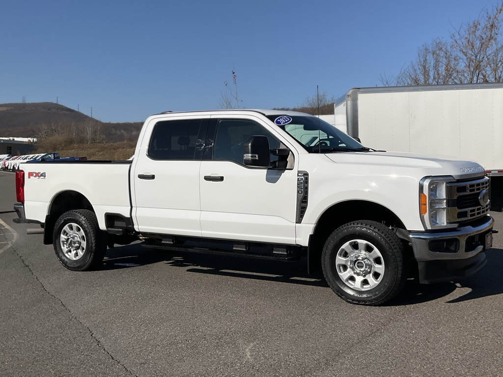 2023 Ford F-250 Super Duty XLT's photo