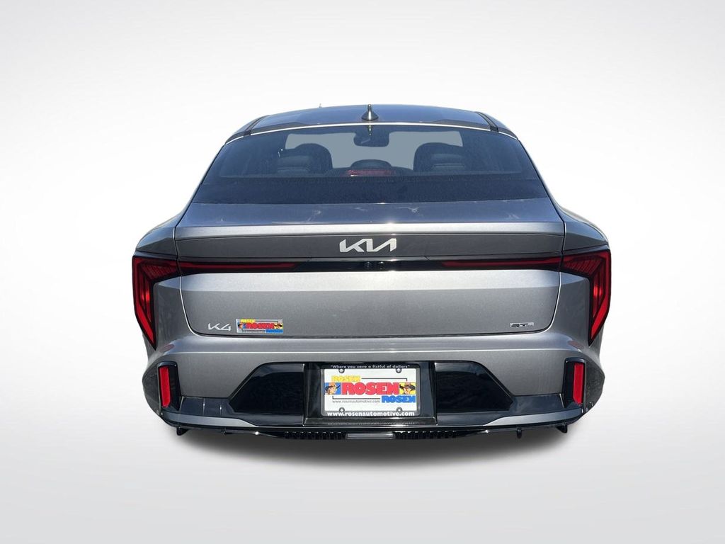 2025 Kia K4 GT-Line photo 3