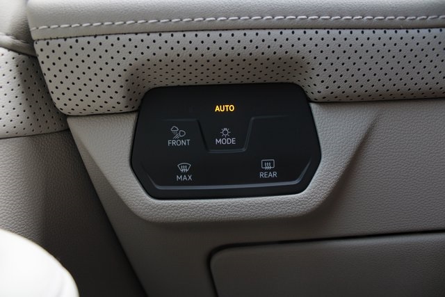 2026 Volkswagen Atlas SE Technology photo 19