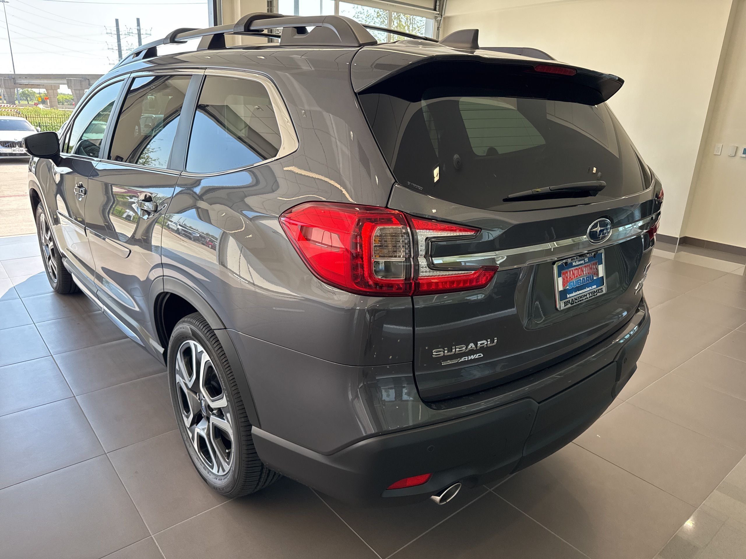 2025 Subaru Ascent Limited photo 4