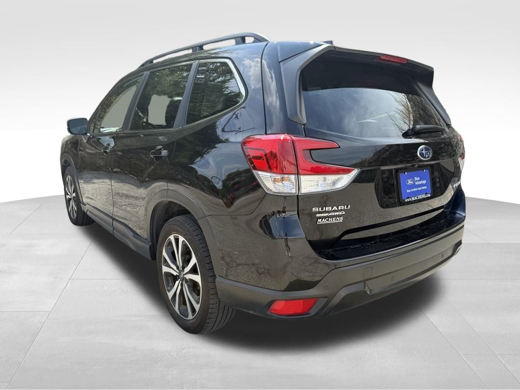 2023 Subaru Forester Limited photo 3