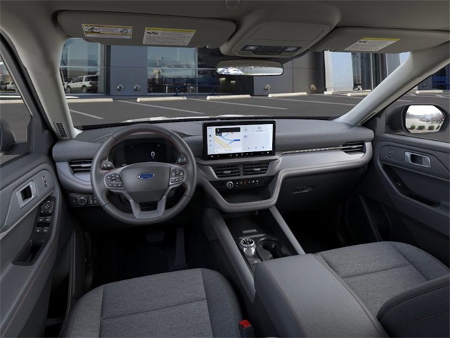 2025 Ford Explorer photo 3