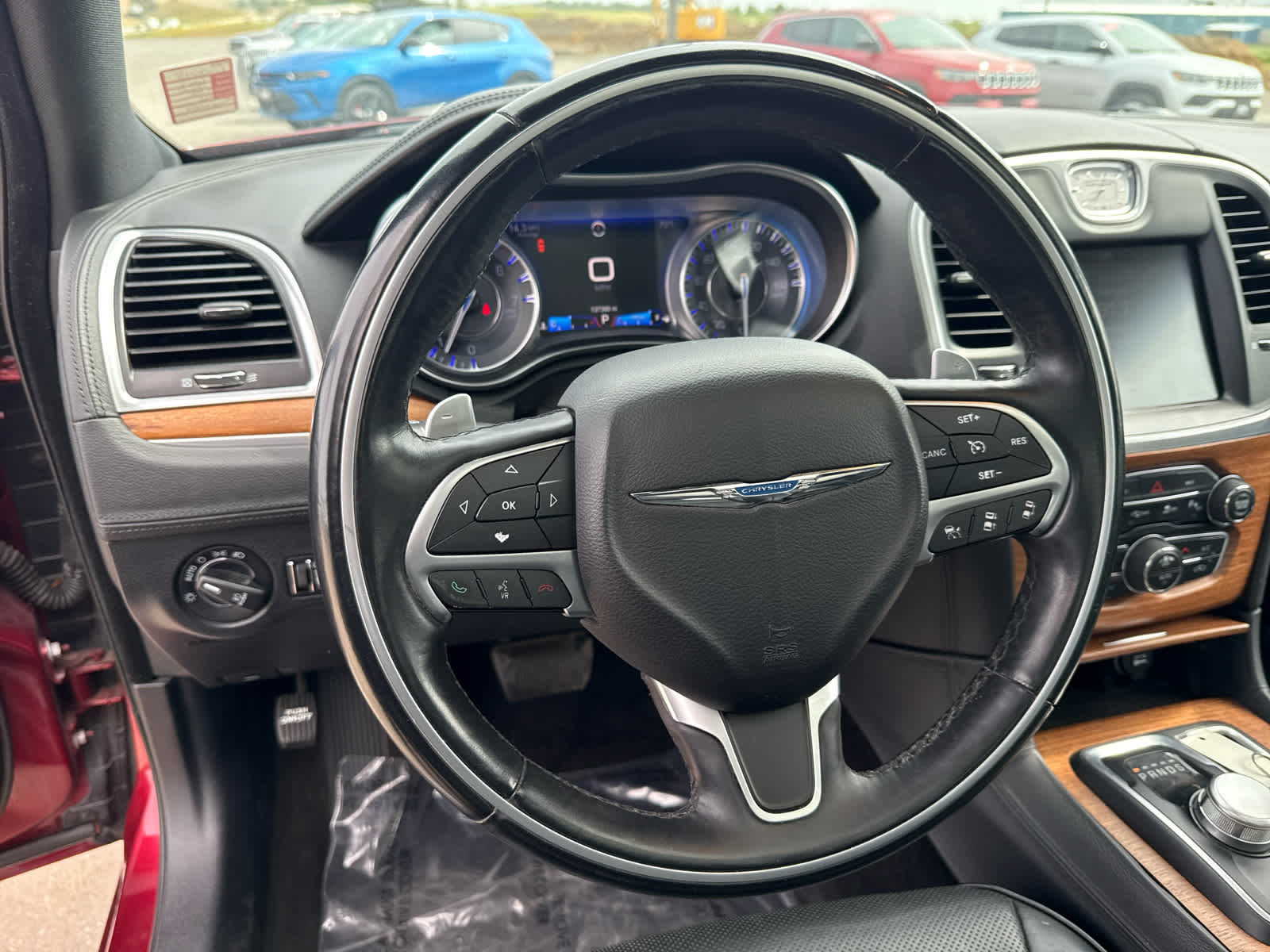 2015 Chrysler 300 Platinum photo 10