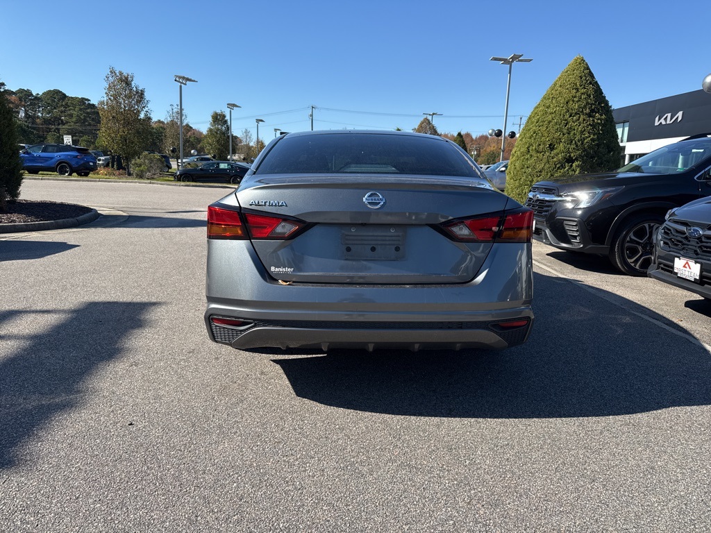 2021 Nissan Altima 2.5 S photo 2