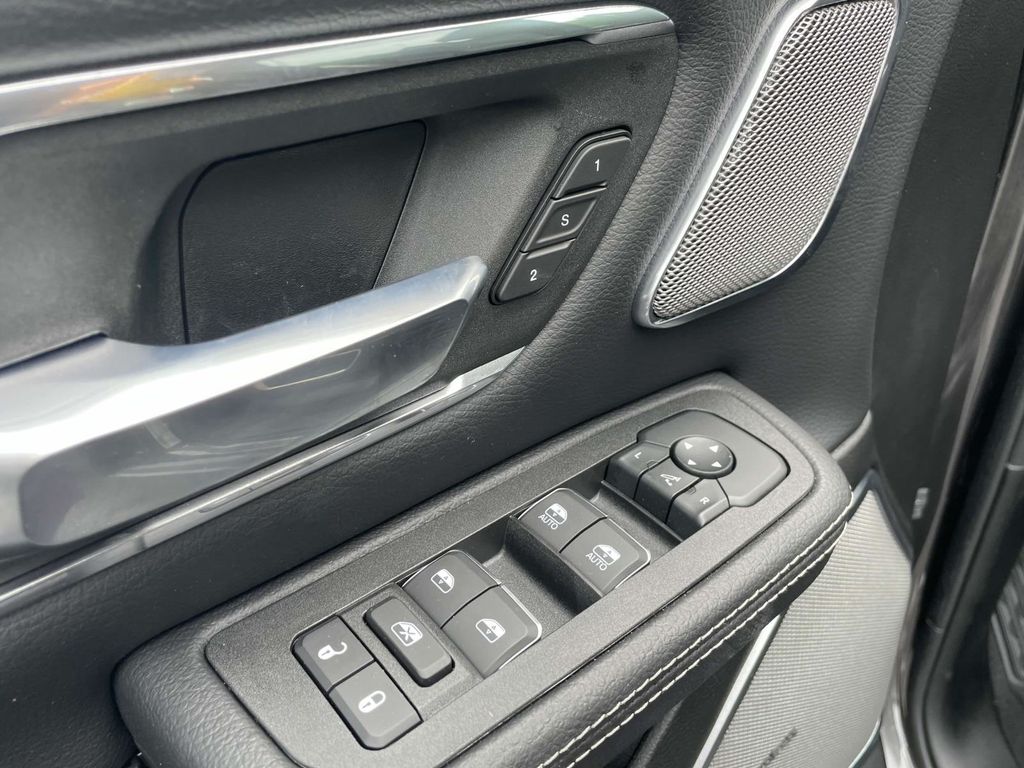 2026 Ram 1500 Laramie photo 21