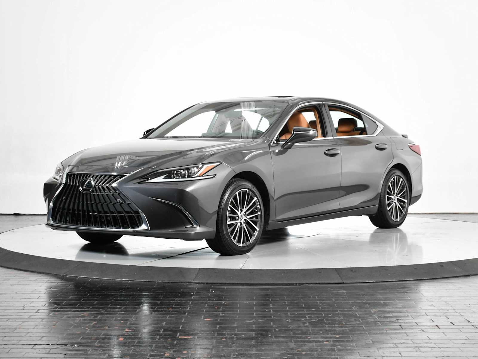 2025 Lexus ES Hybrid 300h's photo
