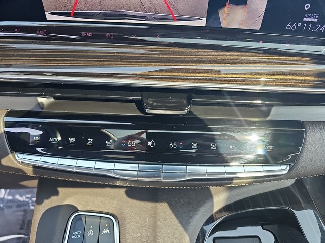 2022 Cadillac Escalade Premium Luxury photo 24