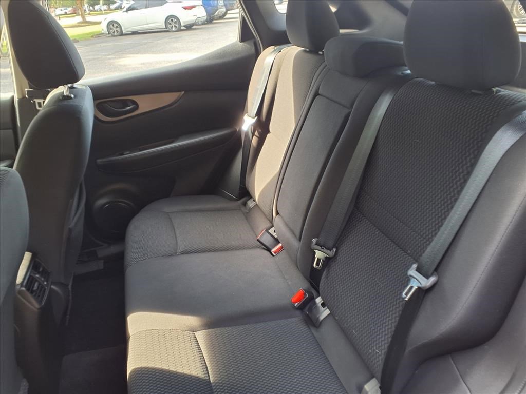 2019 Nissan Rogue Sport S photo 11