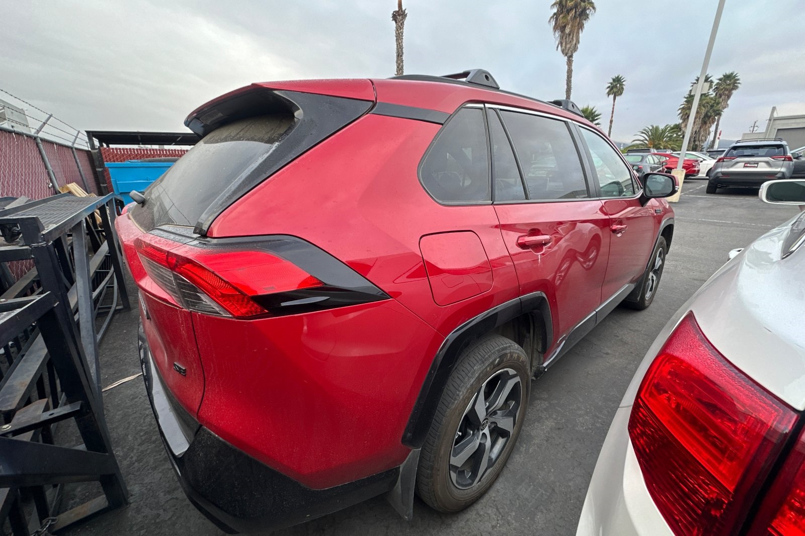 2023 Toyota RAV4 Prime SE photo 2