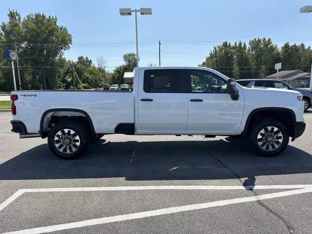 2026 Chevrolet Silverado 2500HD Custom photo 2