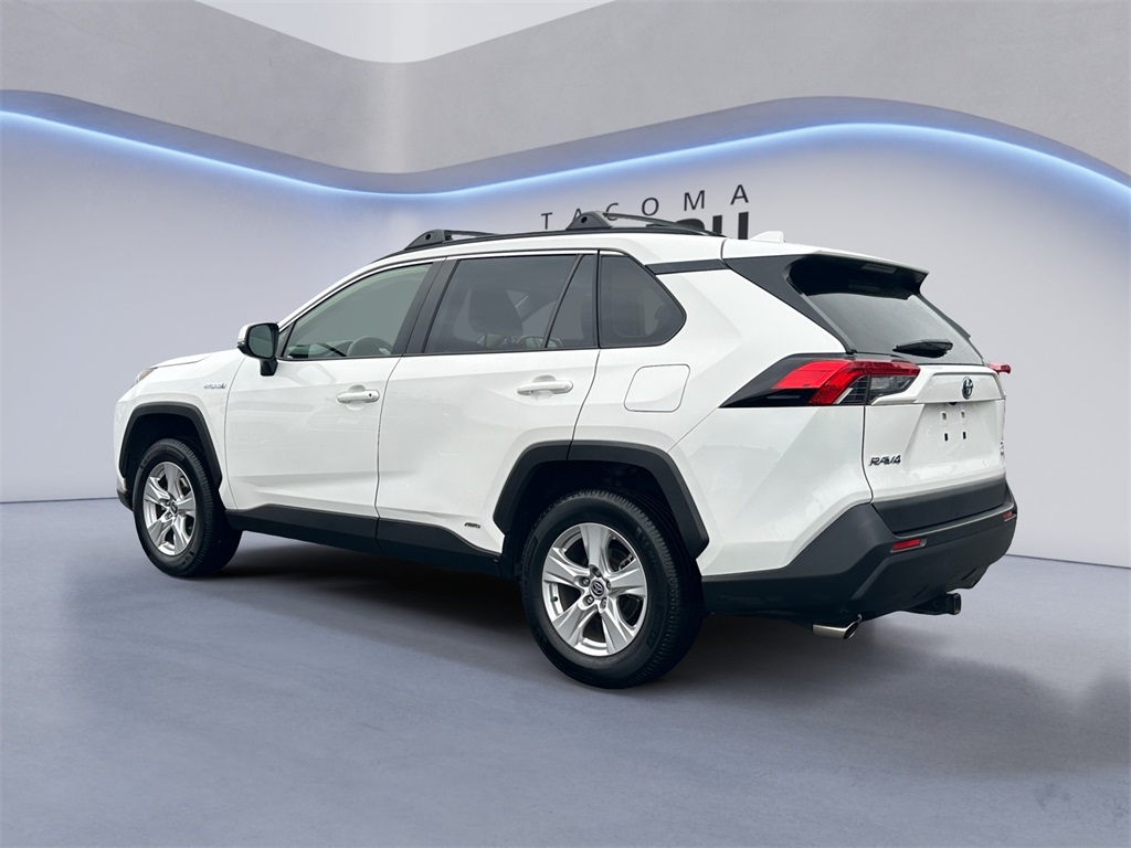 2021 Toyota RAV4 Hybrid XLE photo 2