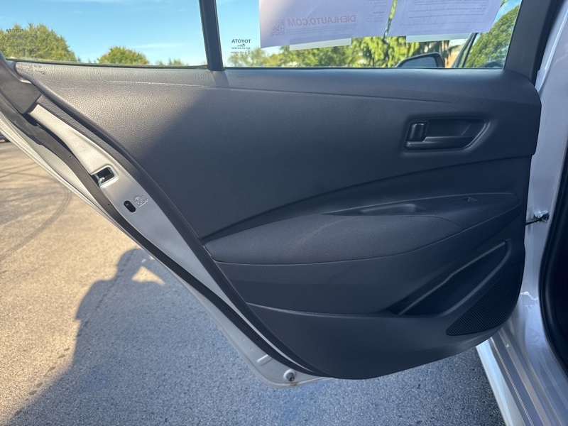 2025 Toyota Corolla LE photo 31