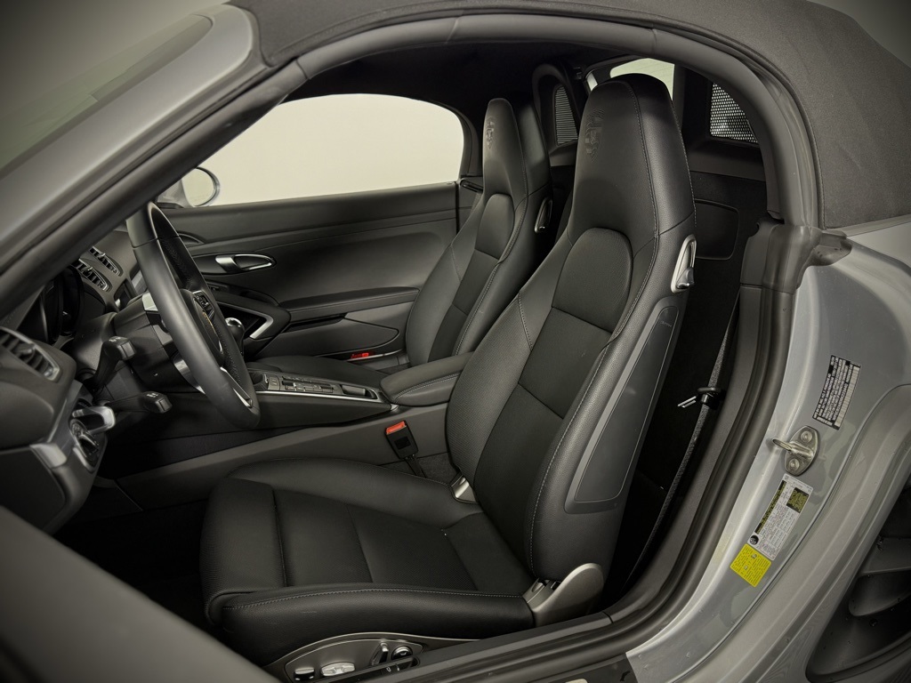 2024 Porsche Boxster S photo 5
