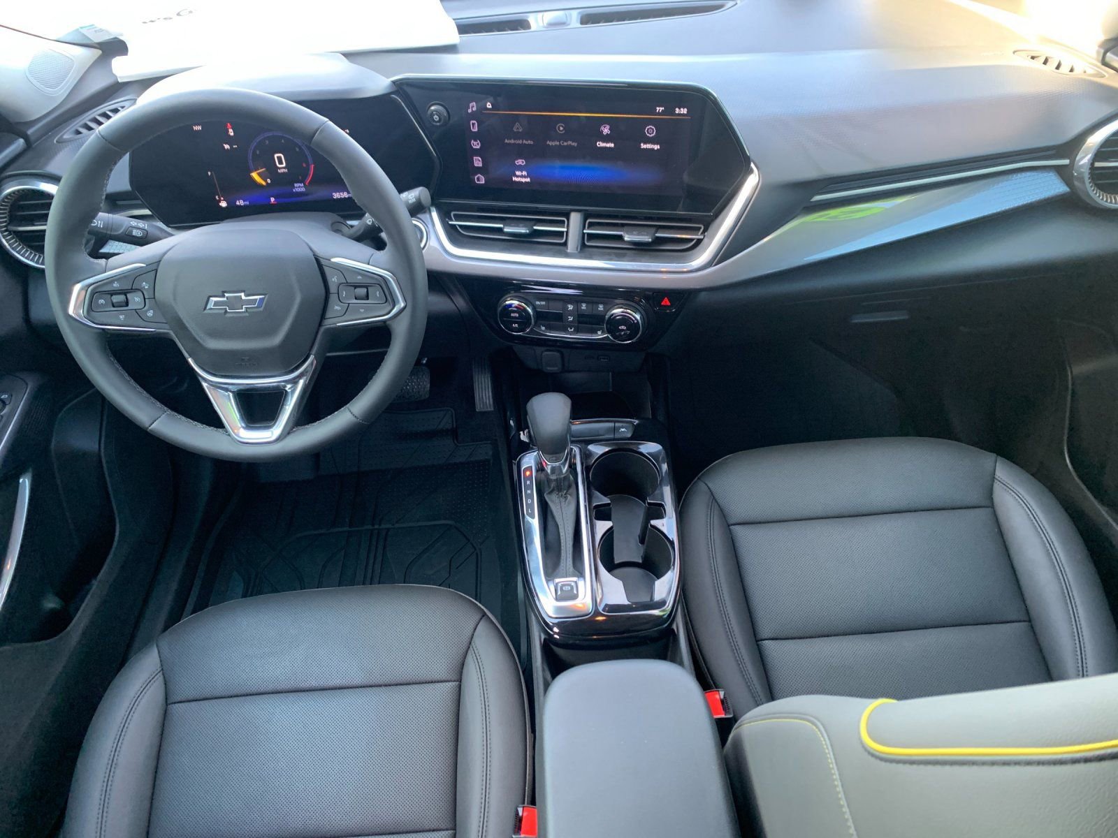 2025 Chevrolet Trax ACTIV photo 14