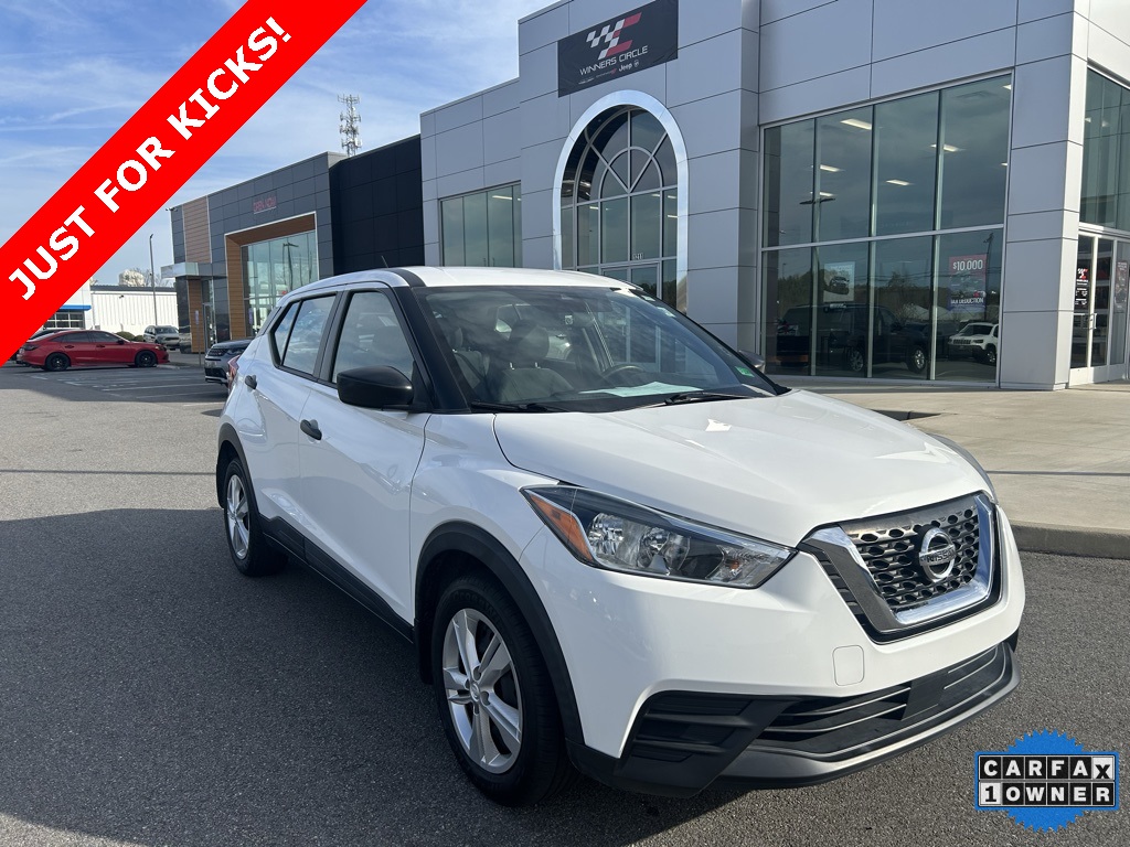 2020 Nissan Kicks S's photo