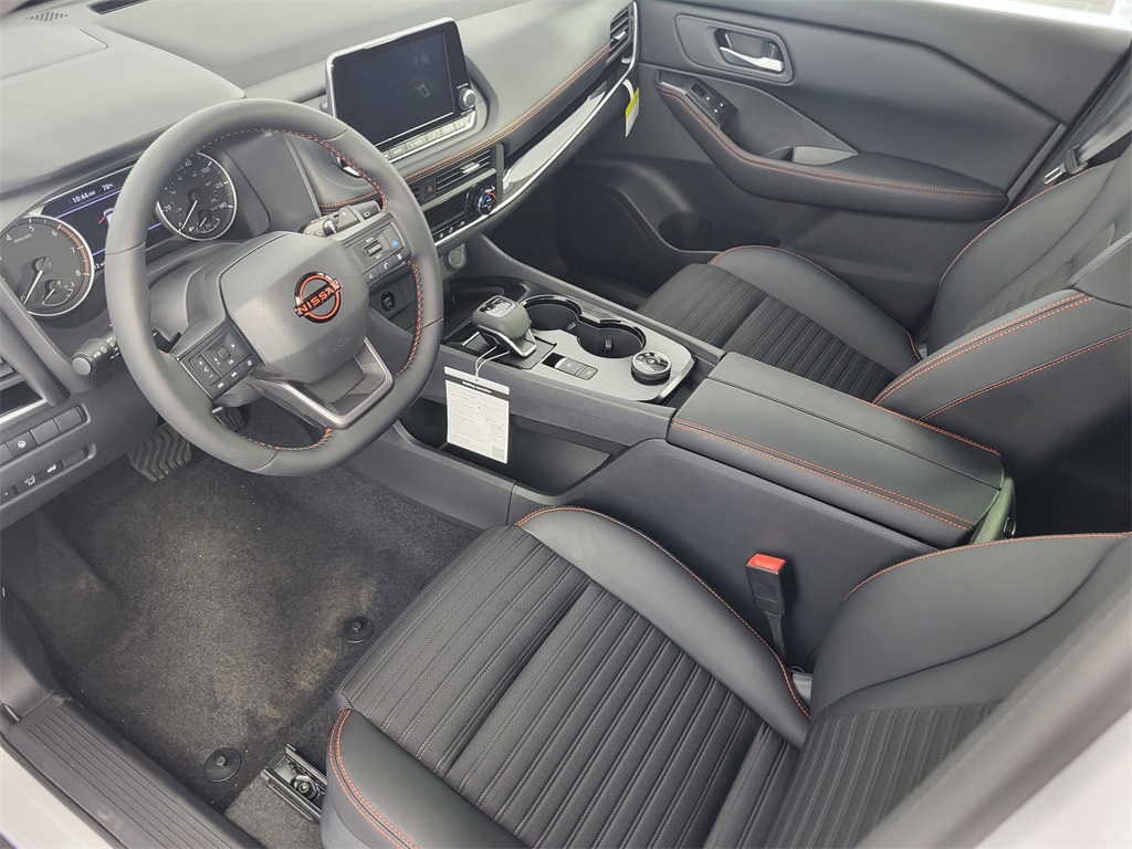 2025 Nissan Rogue SV photo 10