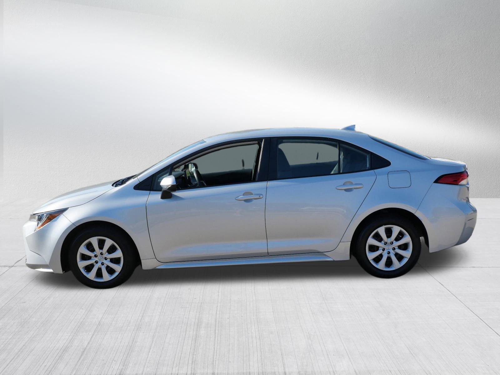2024 Toyota Corolla LE photo 4