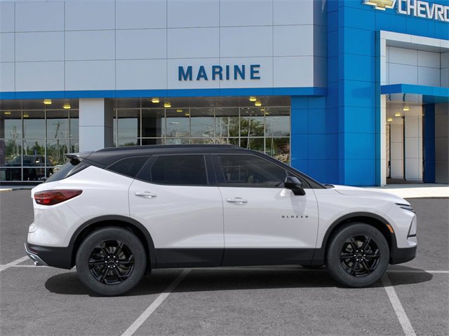 2025 Chevrolet Blazer 2LT photo 3