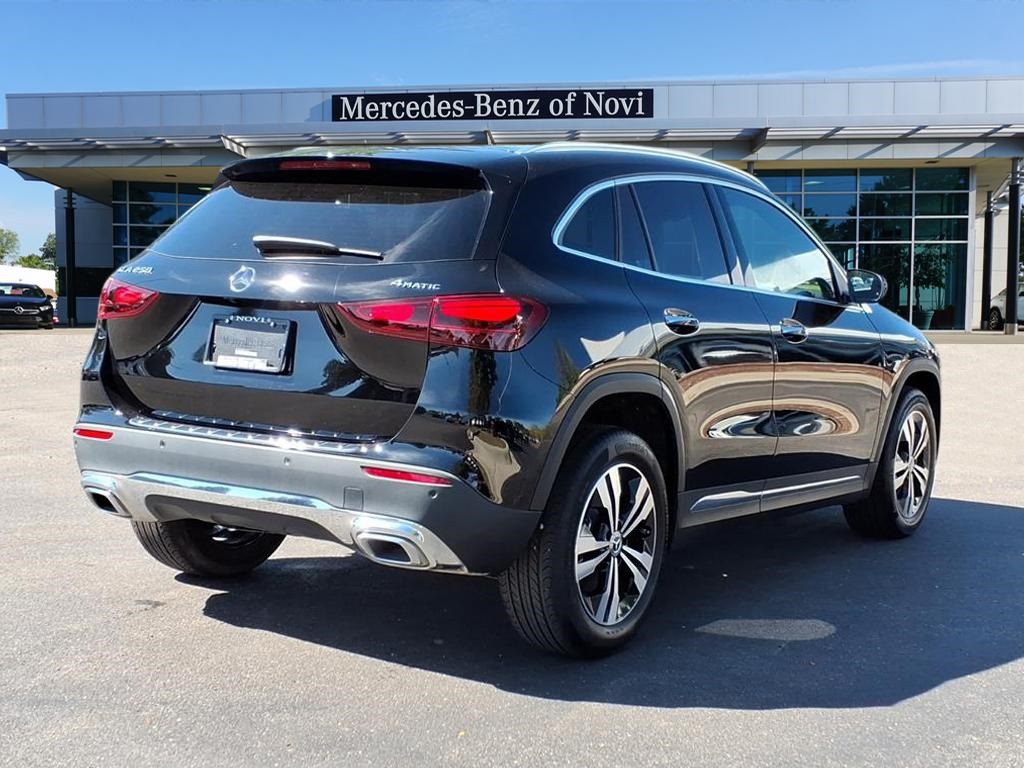 2025 Mercedes Benz GLA 250 4MATIC photo 4