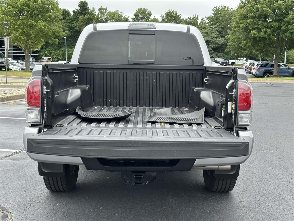 2021 Toyota Tacoma TRD Off-Road photo 13