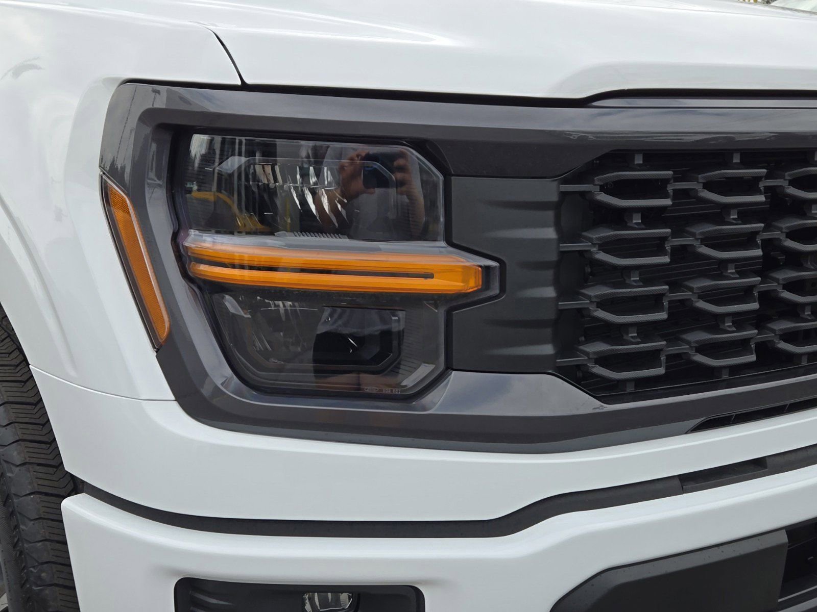 2025 Ford F-150 STX photo 4
