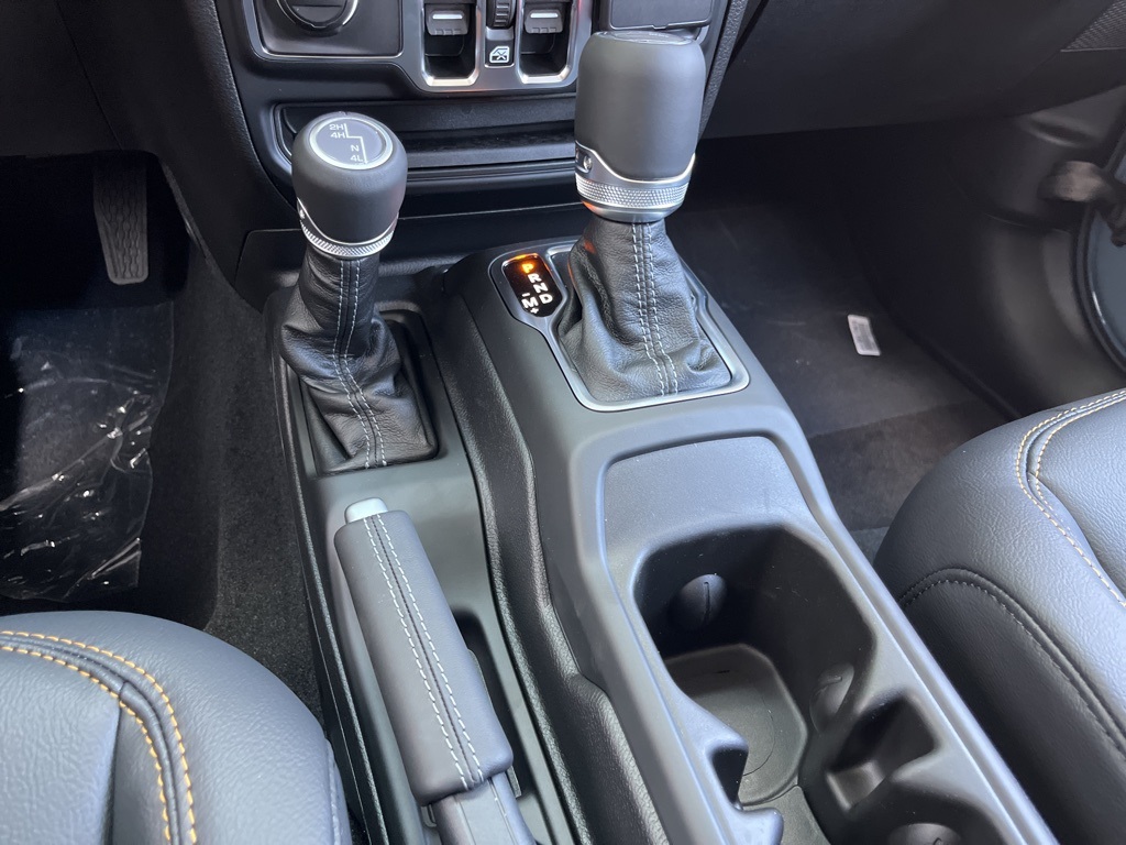 2025 Jeep Gladiator Sport photo 39