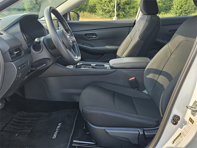 2025 Nissan Sentra S photo 5