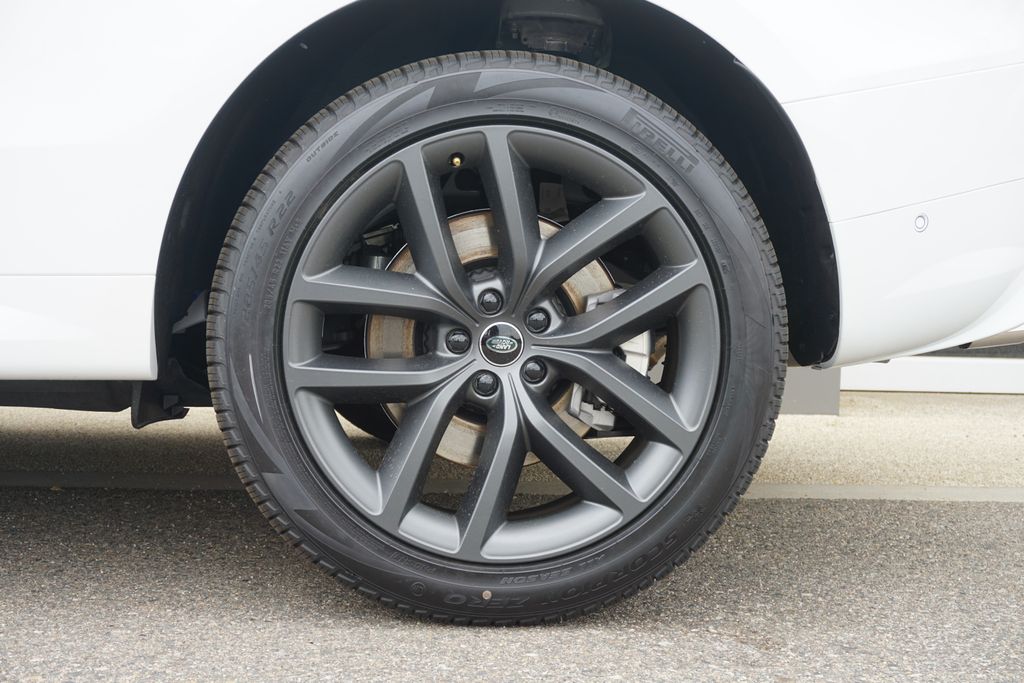 2025 Land Rover Range Rover Sport SE photo 28