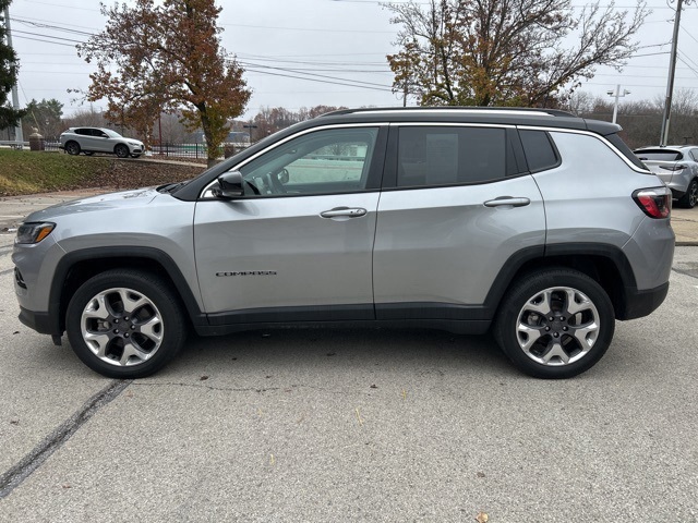 2022 Jeep Compass Limited photo 2