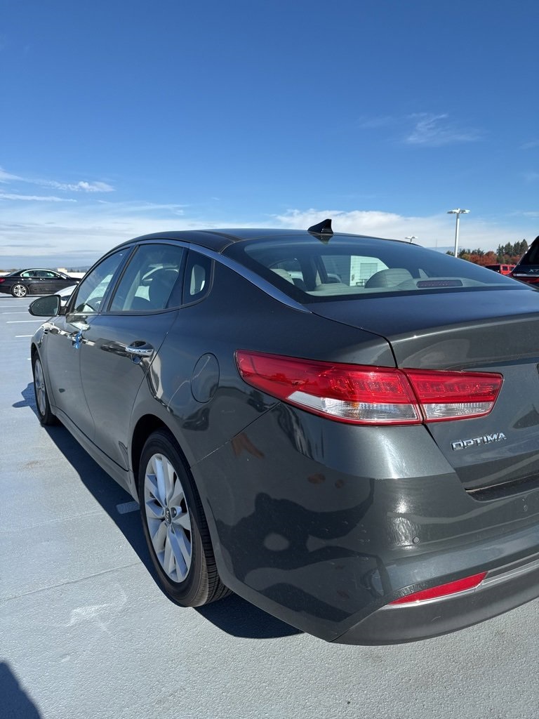 2016 Kia Optima EX photo 4