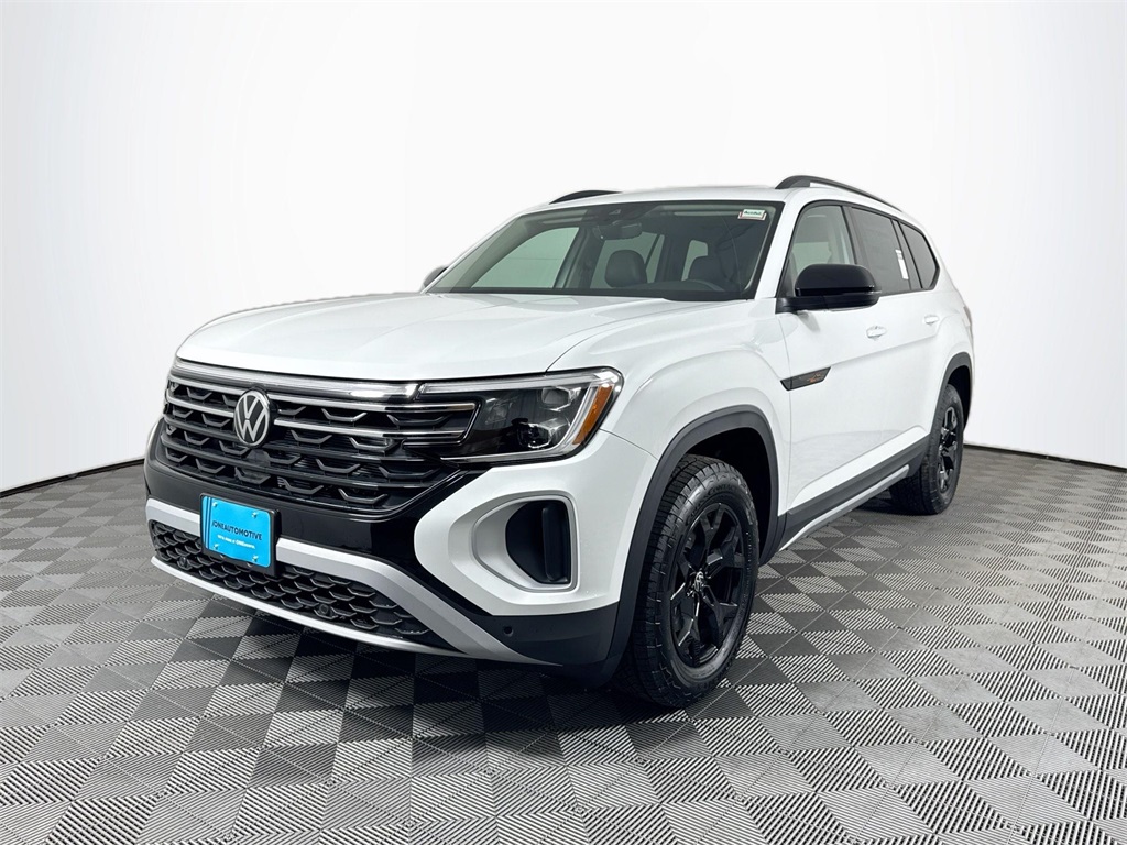 2025 Volkswagen Atlas Atlas Peak Edition's photo
