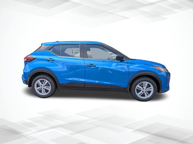 2025 Nissan Kicks Play S photo 3