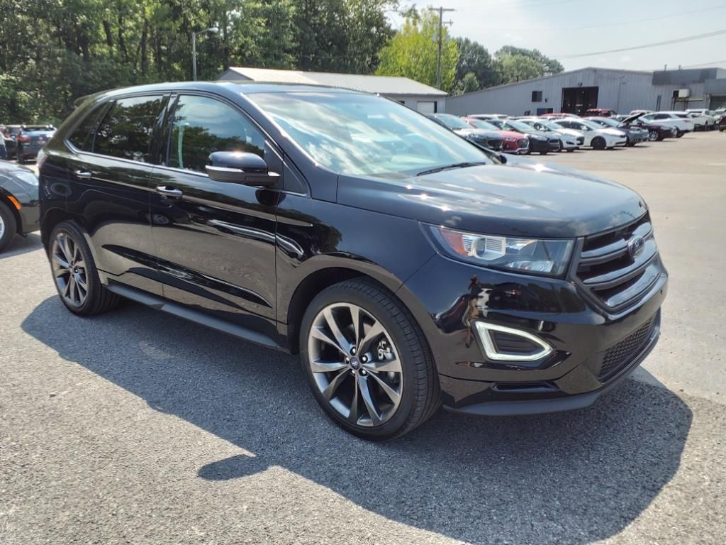 2017 Ford Edge Sport photo 4