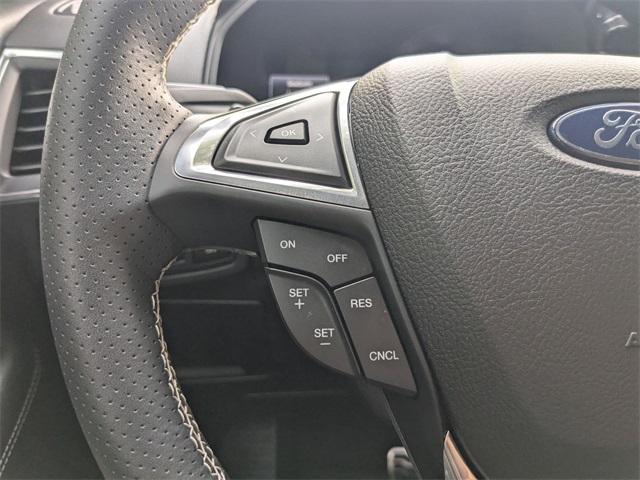 2023 Ford Edge ST photo 13