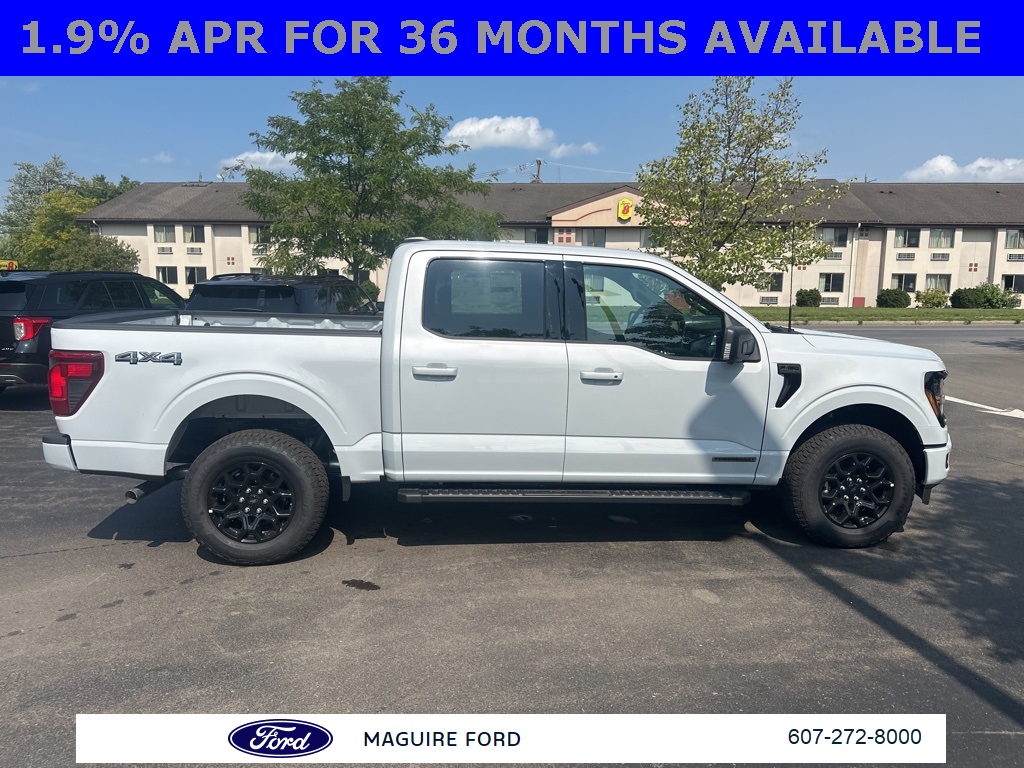 2025 Ford F-150 XLT photo 3