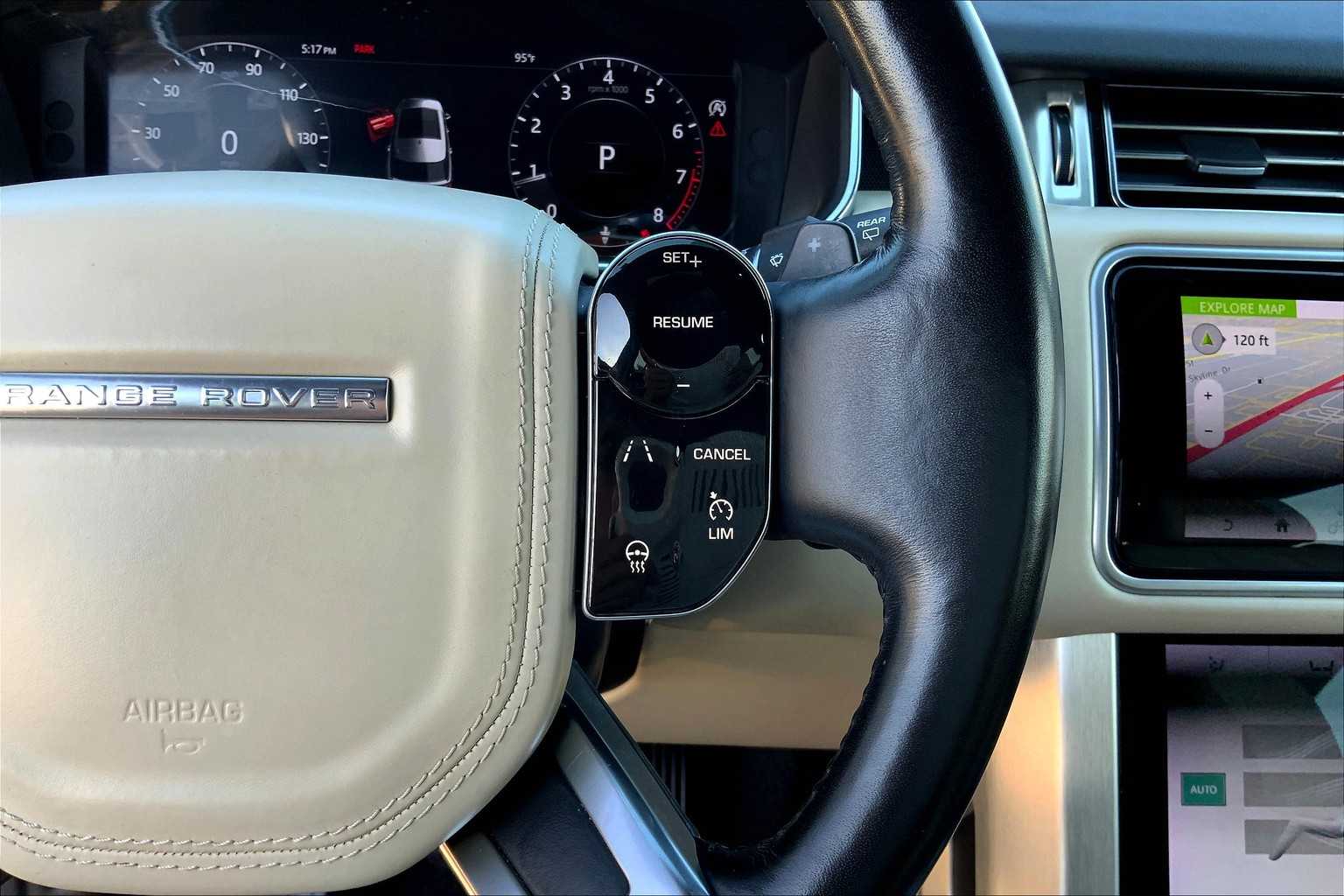 2019 Land Rover Range Rover HSE photo 21