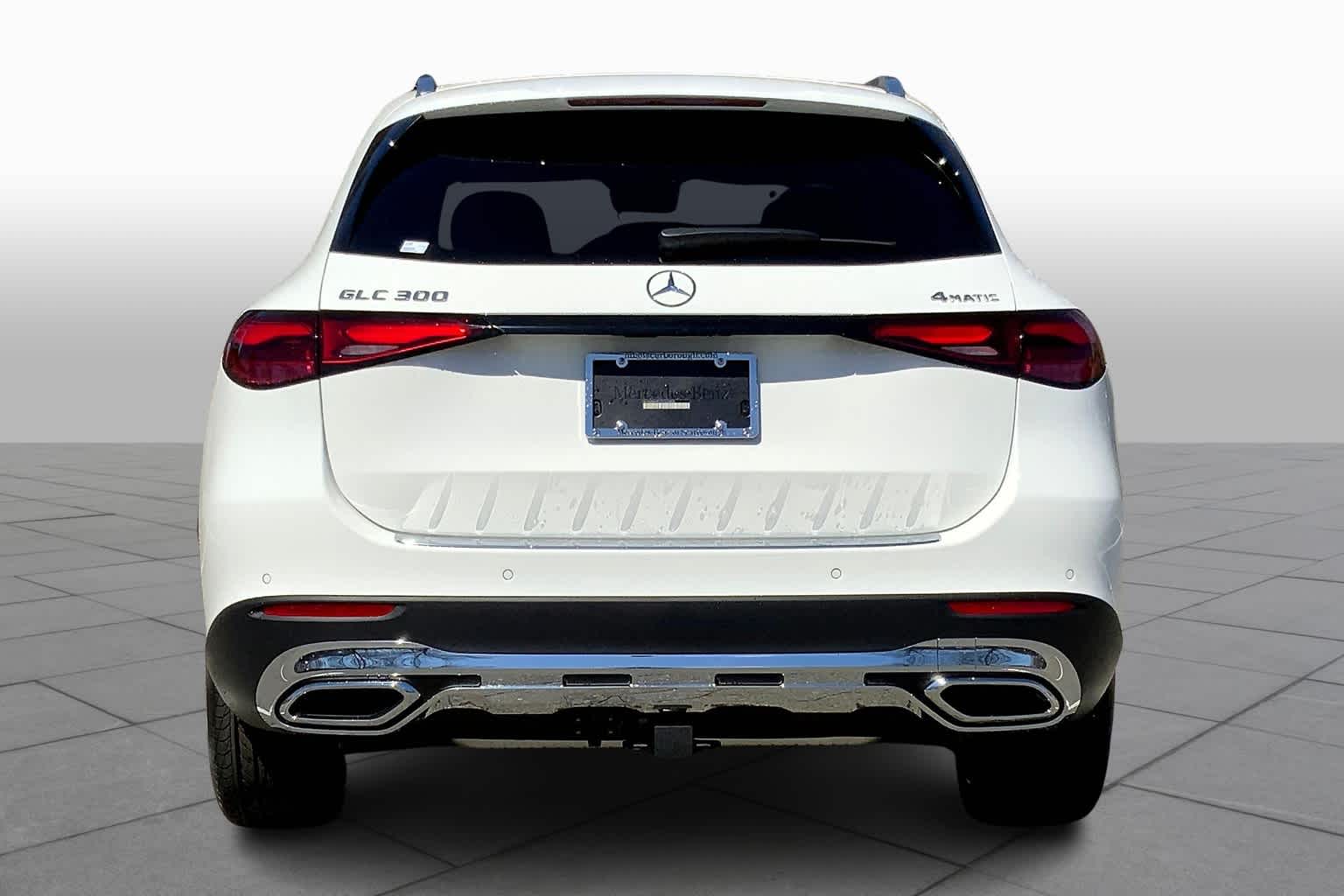 2025 Mercedes Benz GLC 300 4MATIC photo 4