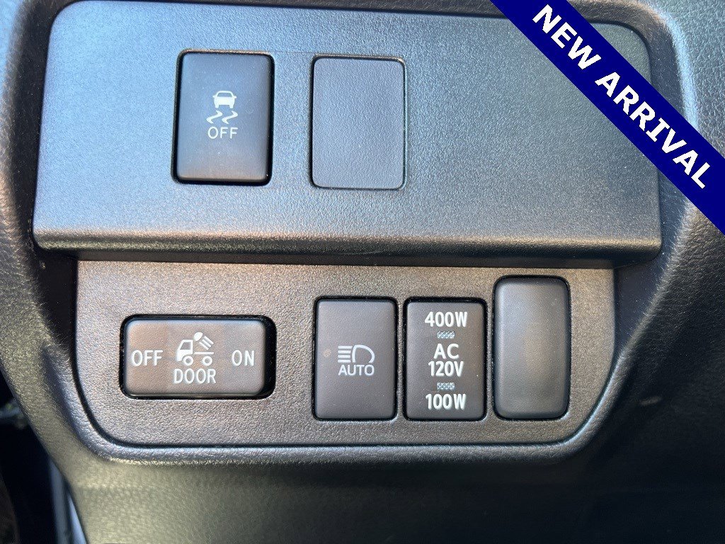 2022 Toyota Tacoma V6 photo 9