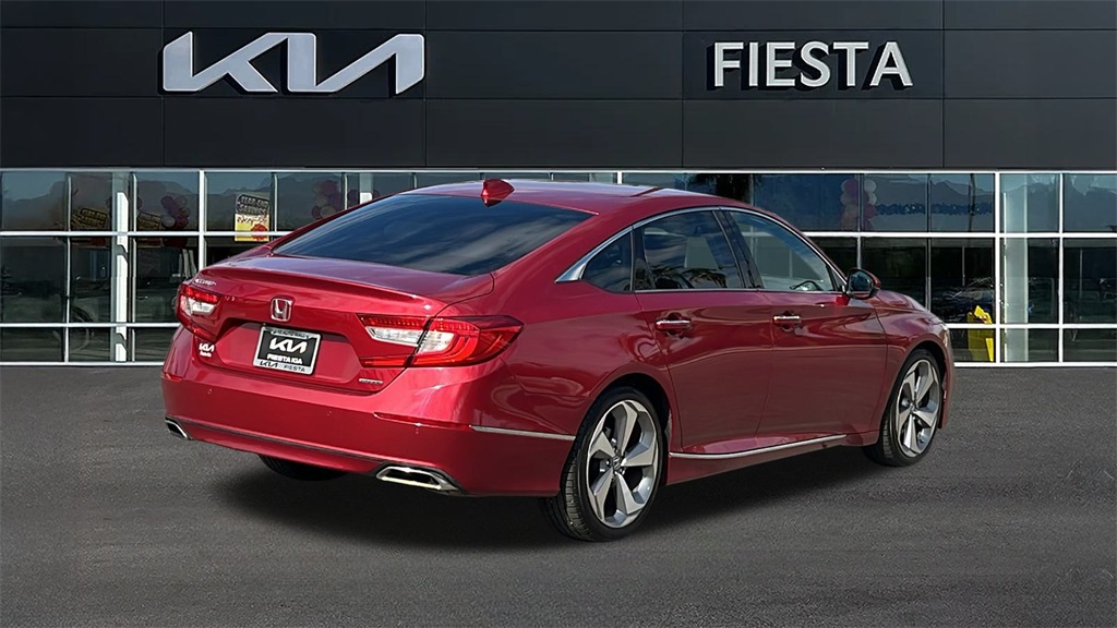 2018 Honda Accord Touring photo 3