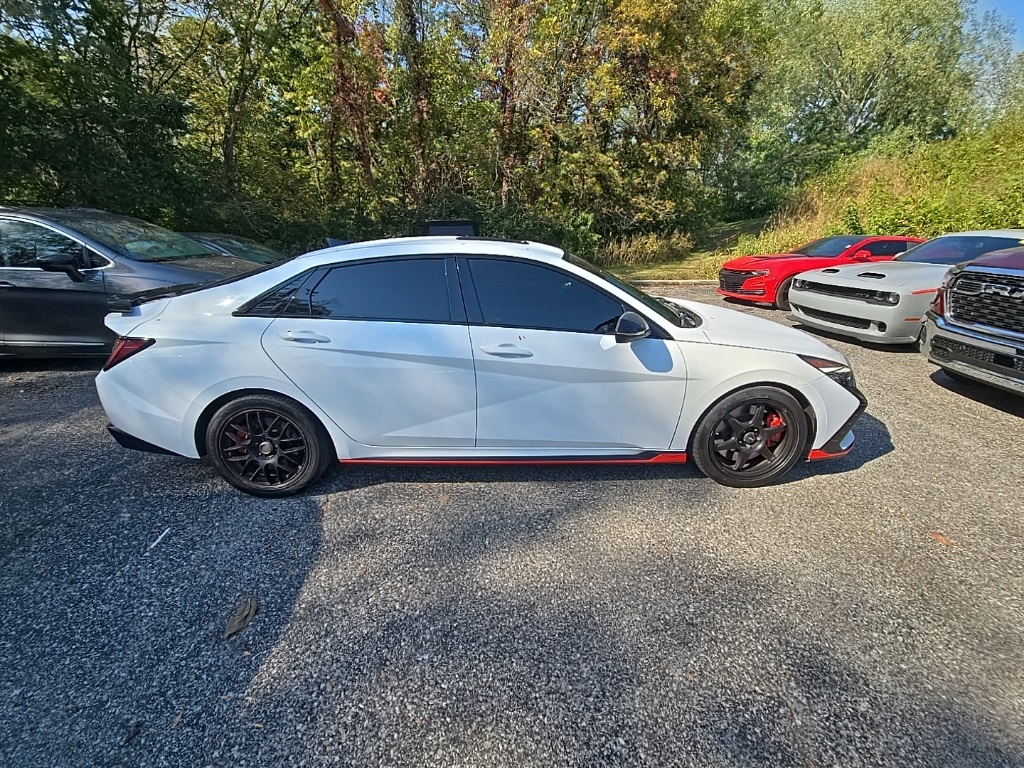 2022 Hyundai Elantra N Base photo 8
