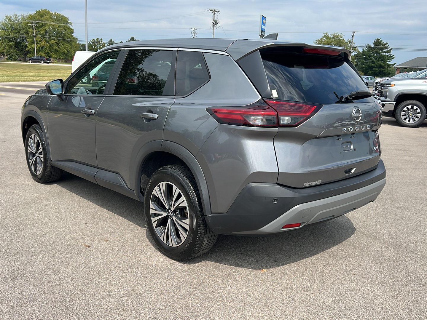 2023 Nissan Rogue SV photo 14