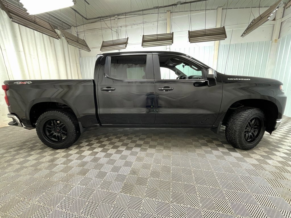 2021 Chevrolet Silverado 1500 LT photo 16