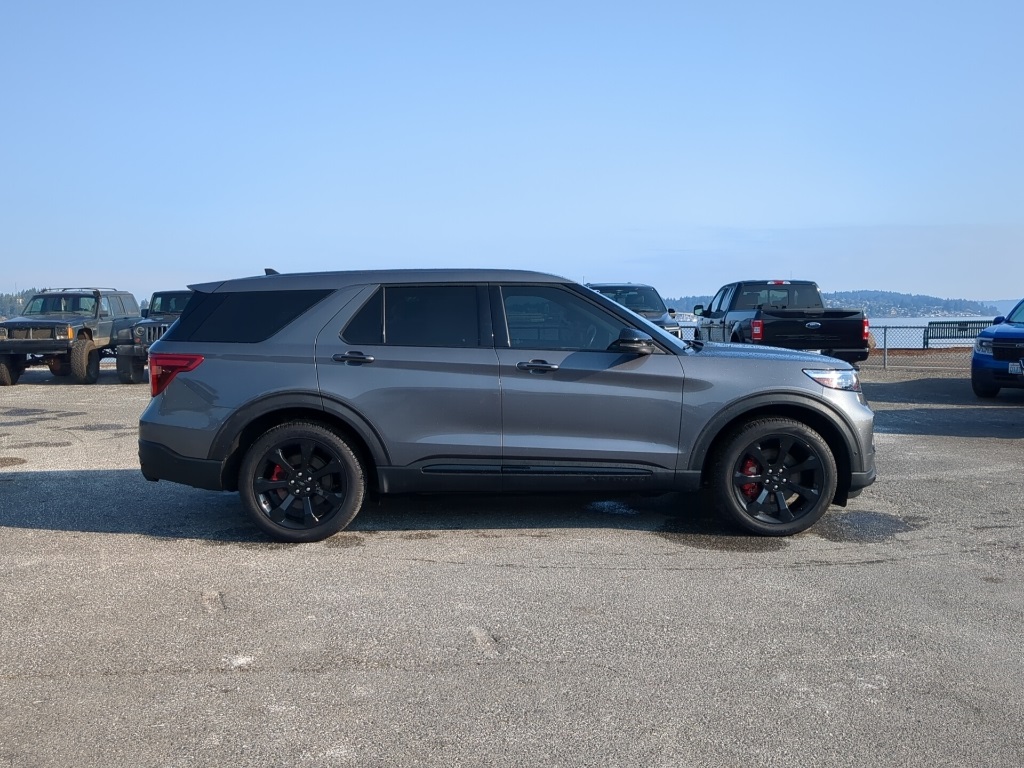 2021 Ford Explorer ST photo 7