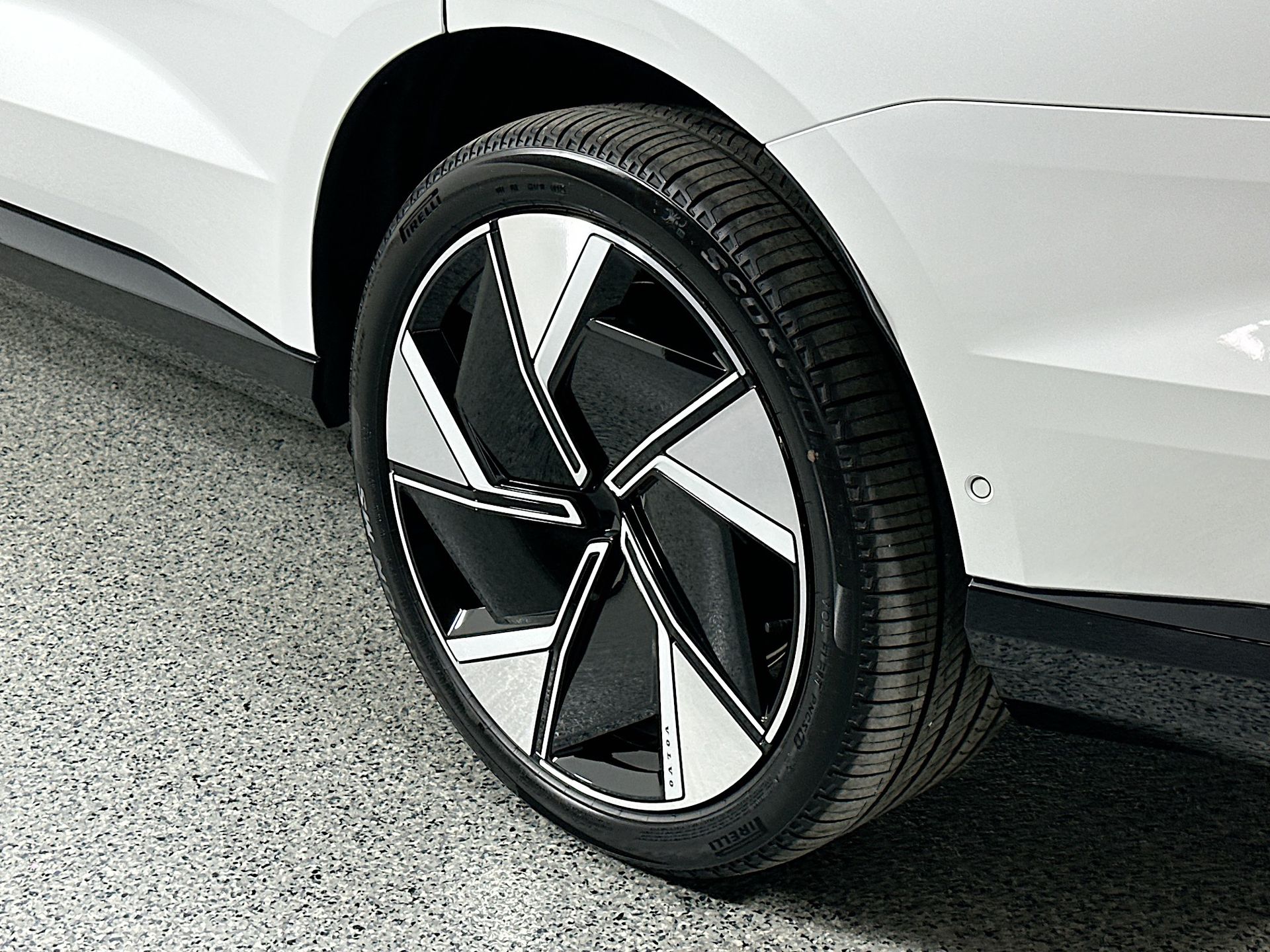 2025 Volvo EX90 Twin Motor Ultra photo 7