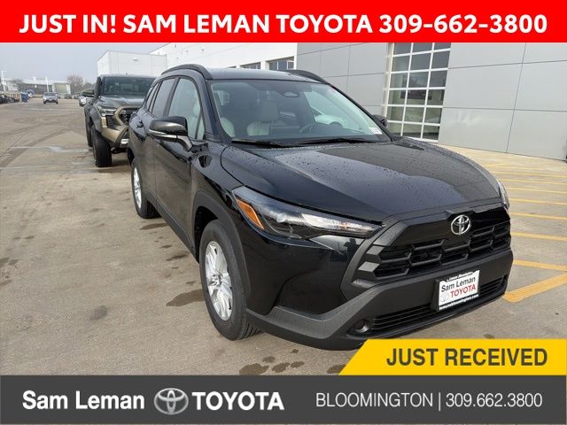 2026 Toyota Corolla Cross LE's photo