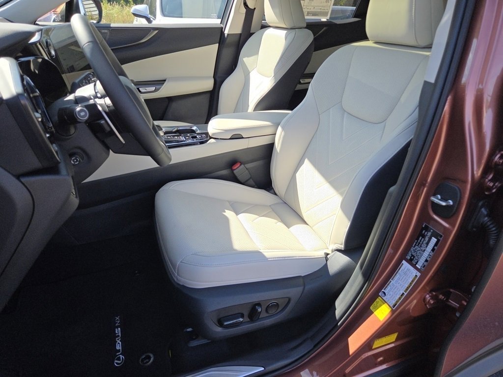 2026 Lexus NX 350h Luxury AWD photo 5