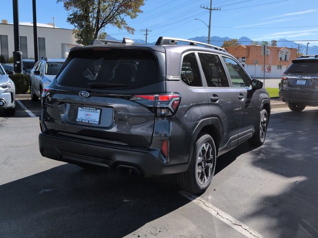 2025 Subaru Forester Premium Base photo 3