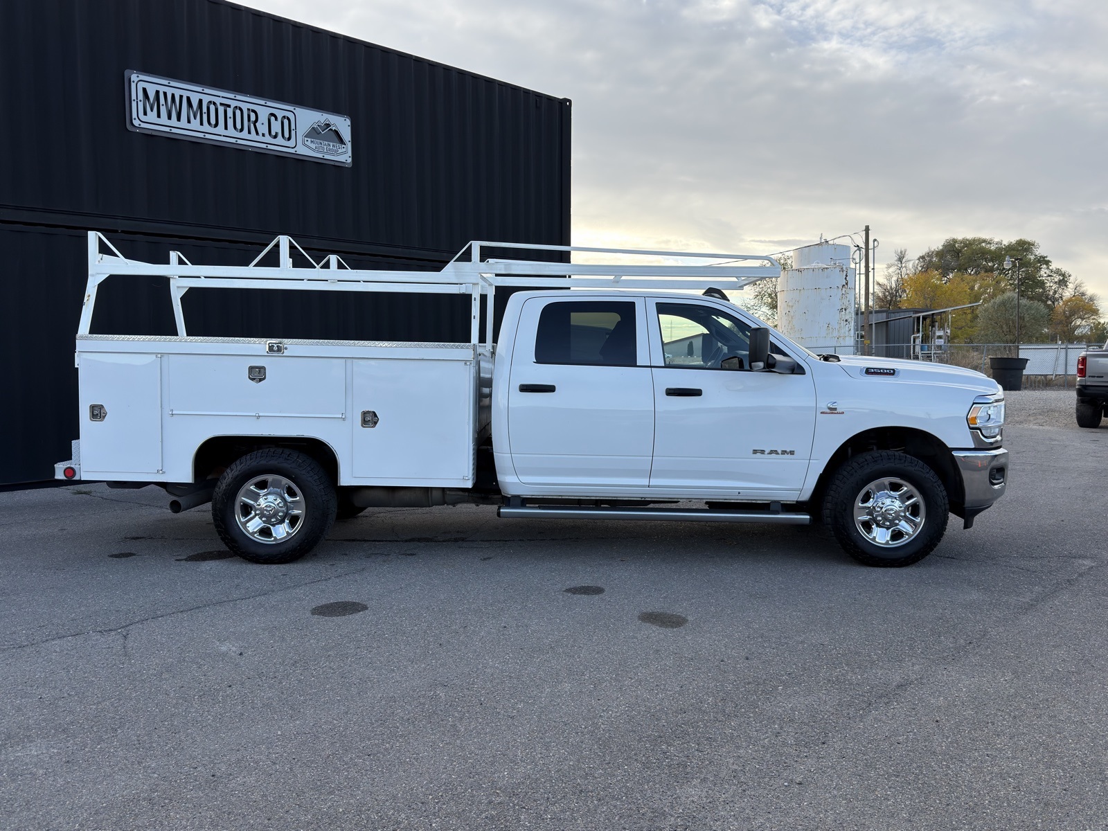 2022 Ram 3500 Tradesman photo 4