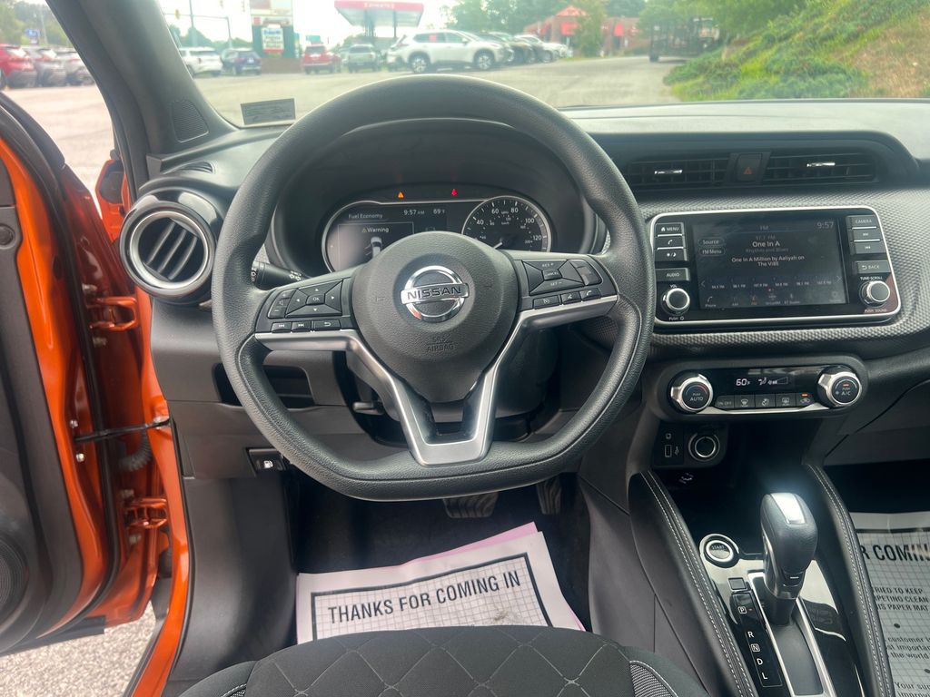 2020 Nissan Kicks SV photo 13