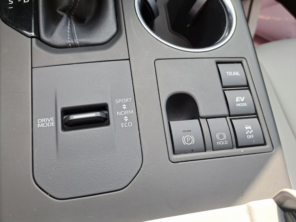 2023 Toyota Highlander Hybrid XLE photo 19